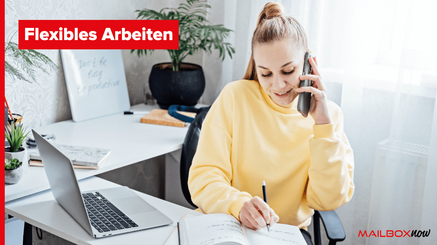 Junge Frau arbeitet flexibel im Home Office